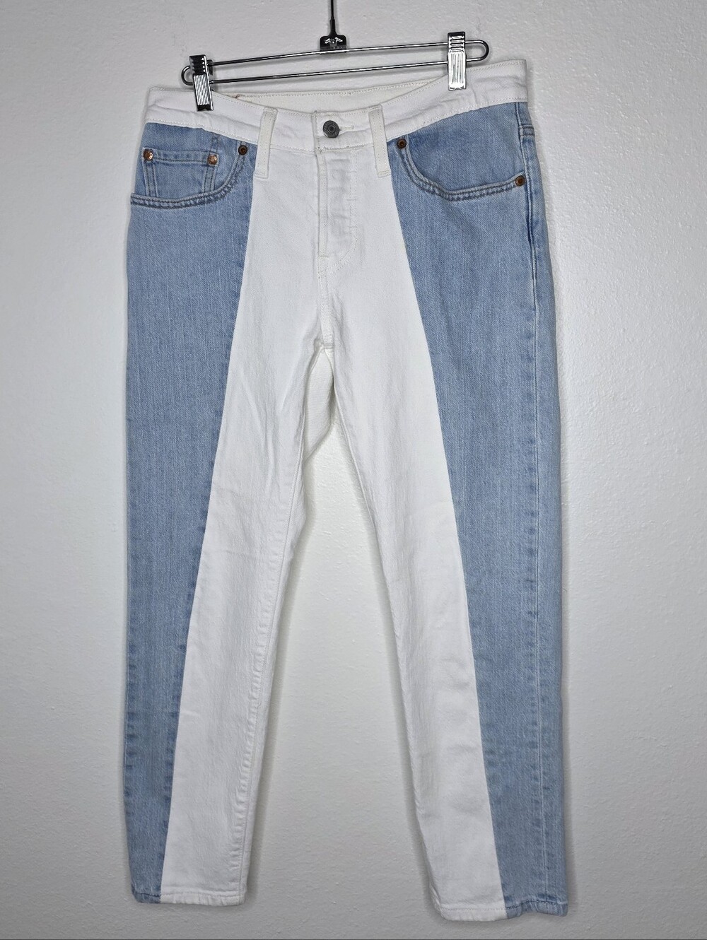Levi’s Premium 501 Original Crop Pieced Jeans Two Tone White Blue Colorblock 26 - Picture 3 of 7